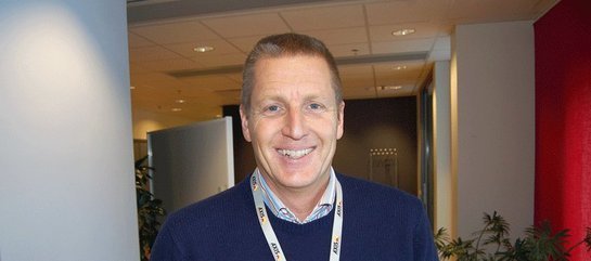 Leder i Axis, Ray Mauritsson