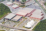 CNR Expo is an impressive complex in Istanbul. It offers 150.000 sqm indoor, 120.000 sqm outdoor area,  eight halls, feive  fast-food points,  2two restaurants, five bars, three cafes, three VIP lounges and ne  Presscenter among the facilities.