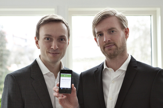 Cubsecs vd Andreas Gyllestrand och Run My Securitys vd Niklas Halldén med den nya appen.