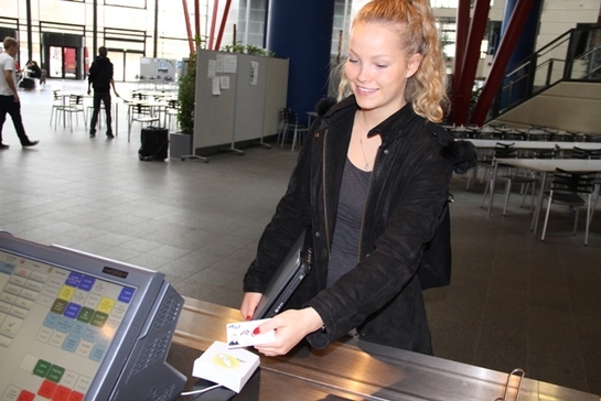 Det tager kun ét sekund at betale med studiekortet fra PAS Card