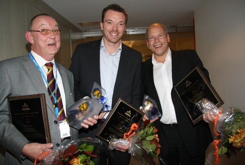 Christer Freander från Skygd, Rasmus Pedersen som representerade Suprema (Vitani A/S) och Matts Lilja från OPAX, var alla glada över att mottaga the Best Product Award när årets vinnare av Detektor International Awards presenterade.