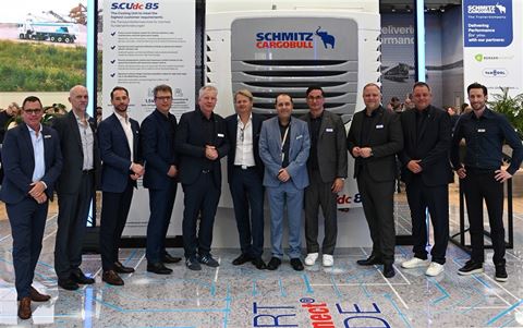 Representanter från Addsecure och Schmitz Cargobull är nöjda med det fördjupade samarbetet som ska ge bättre uppkopplade transporter i Europa.