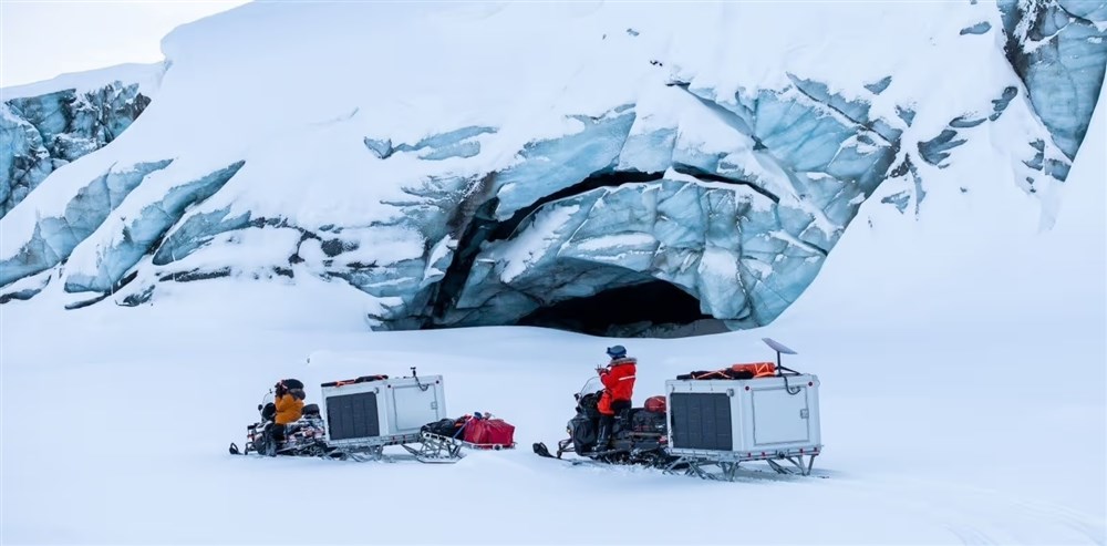 Ajax Systems sitt system for innbruddsdeteksjon ble utviklet for å beskytte ekspedisjonsteamet på Svalbard mot isbjørnangrep og andre trusler.