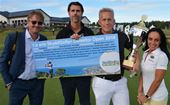 Facktidningen Detektor och säkerhetsmässan Skydd står bakom Skyddgolfen Detektor Open som i år vanns av Björn Antonsson från Infralogic. Lennart Alexandrie (AR Media/Detektor), Magnus Eriksson (Stockholmsmässan/Skydd) och eventets projektledare Deniz Baykal (AR Media/Detektor) ses här posera med vinnaren och förstapriset. 