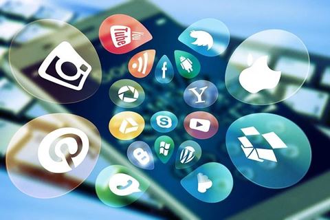 Færre end hver tiende læser altid betingelserne, når de tilmelder sig tjenester eller downloader apps.