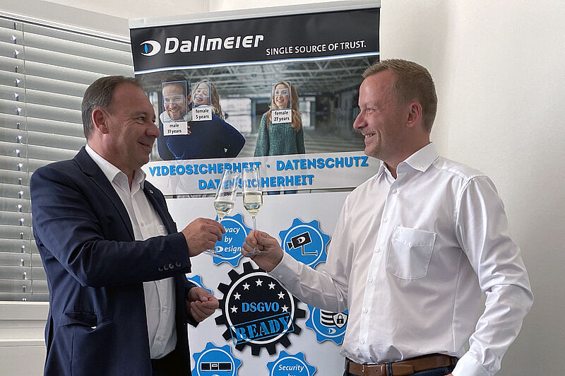 In a short ceremony, Georg Martin, Chief Communications Officer (CCO) and Christian Linthaler, Head of Sales Austria & Switzerland at Dallmeier, marked the opening of the new Austria branch office for business. In a short ceremony, Georg Martin, Chief Communications Officer (CCO) and Christian Linthaler, Head of Sales Austria & Switzerland at Dallmeier, marked the opening of the new Austria branch office for business.