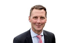 Jeg er meget glad for, at vi støtter Vestsjællands Brandvæsens projekt, som uddanner unge brandkadetter og hjælper dem væk fra kriminalitet, siger justitsminister Nick Hækkerup.