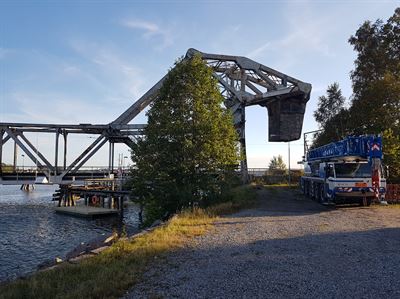AI letar hela tiden efter om något förhållande förändrats och om så är fallet, studeras om förändringen är bestående en längre tid. Först då informeras en broförvaltare.