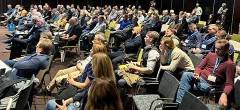 Förutom utställningen ger nischade seminarier besökarna ett unikt tillfälle att hålla sig uppdaterade om den snabba utvecklingen, framför allt inom teknikområdet.