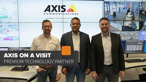 In the photo from left to right: Marcel Hamp (Sales Engineer, Axis Communications), David Teppe (Head of Strategic Alliances, Advancis), Alexander Klein (Key Account Manager, Axis Communications)