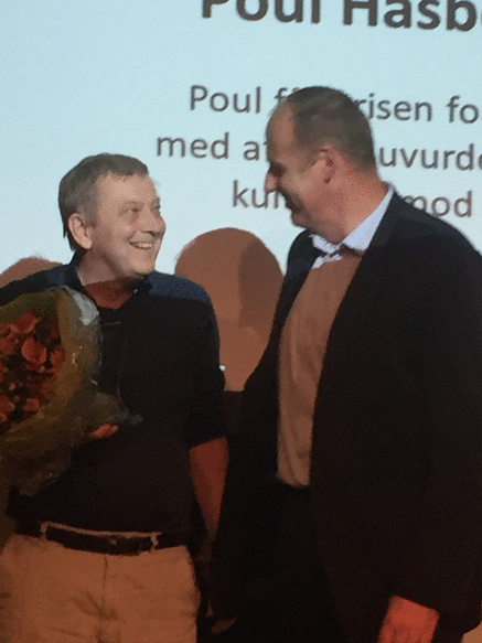 Årets säkerhetschef i Danmark, Poul Hasbeck (tv), från Lousiana, tillsammans med prisutdelaren Kasper Skov-Mikkelsen fån. Sikkerhedsbranchen. Årets säkerhetschef i Danmark, Poul Hasbeck (tv), från Lousiana, tillsammans med prisutdelaren Kasper Skov-Mikkelsen fån. Sikkerhedsbranchen.