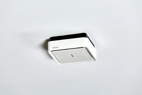Schneider Electric har vundet en Red Dot Design Award for den nye Wiser røgalarm.