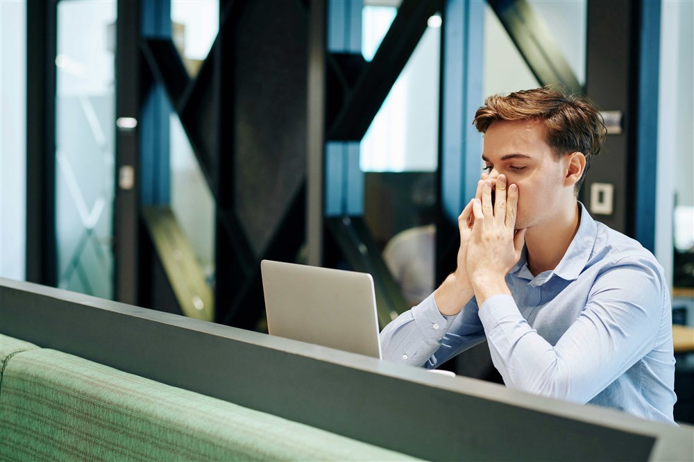 Till skillnad från enklare phishing as a service-lösningar levererar Saiga 2FA sina nätfiskesidor som en fullvärdig webbapplikation. Till skillnad från enklare phishing as a service-lösningar levererar Saiga 2FA sina nätfiskesidor som en fullvärdig webbapplikation.