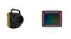 Til venstre en kameraprototype udstyret med den nyudviklede CMOS sensor, her vist med et EF 35mm f/1.4 USM objektiv. Til højre den nyudviklede Canon CMOS sensor med en opløsning på ca. 250 megapixel vist helt tæt på.
