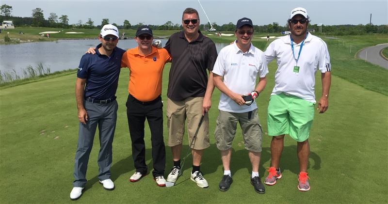 Efter avslutad pro am-runda, från vänster Nordea Master-deltagaren Fabrizio Zanotti rankad 39 i tävlingen och lagkamraterna Mats B. Adman, Peter Sääv, Lennart Alexandrie och Esteban Isasi, Zanottis caddy. Efter avslutad pro am-runda, från vänster Nordea Master-deltagaren Fabrizio Zanotti rankad 39 i tävlingen och lagkamraterna Mats B. Adman, Peter Sääv, Lennart Alexandrie och Esteban Isasi, Zanottis caddy.