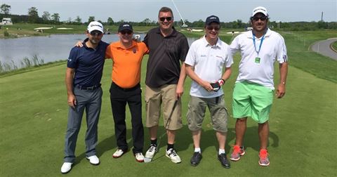 Efter avslutad pro am-runda, från vänster Nordea Master-deltagaren Fabrizio Zanotti rankad 39 i tävlingen och lagkamraterna Mats B. Adman, Peter Sääv, Lennart Alexandrie och Esteban Isasi, Zanottis caddy.