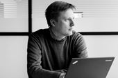 Vi bliver nødt til at opbygge en adfærd hos medarbejderne, som kan tage højde for truslerne, udtaler Bjarke Alling fra IT-Branchen.