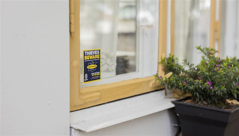 Trygg-Hansa erbjuder privat- och företagskunder Smartwater märkDNA. Trygg-Hansa erbjuder privat- och företagskunder Smartwater märkDNA.