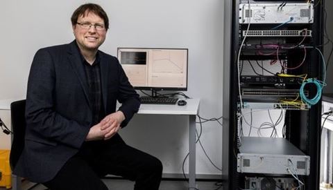 Tobias Gehring har sammen med forskerholdet gennemført Nordens første kvantesikre dataoverførsel i Danske Bank 