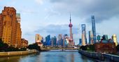 Shanghai Tower - den høje bygning til højre i billedet.