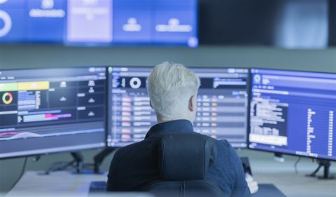 Fra denne døgnbemannede SOC-en i Norge beskytter Netsecurity sine kunder. Bare de ni første månedene av 2026 stanset selskapet over 20.000 angrep. Foto: Netsecurity Fra denne døgnbemannede SOC-en i Norge beskytter Netsecurity sine kunder. Bare de ni første månedene av 2026 stanset selskapet over 20.000 angrep.