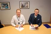 Generalsekretær i Natteravnene Lars Norbom og administrerende direktør Espen W. Knudsen i Stanley Security