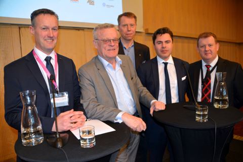 Björn Ericsson, Almega Säkerhetsföretagen, Björn Eriksson, ordförande för Säkerhetsbranschen, Klas Danerlöv från SKL, Benjamin Ståhl från Blue Institute och Johan Almesjö, förbundsdirektör, Inköp Gävleborg deltog i paneldebatten.