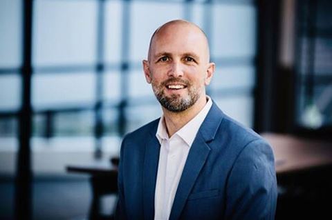 Som produktchef leder Josh Arnold teamen som ansvarar för att designa, utveckla och leverera Gallagher Securitys enheter, plattformar och tjänster.