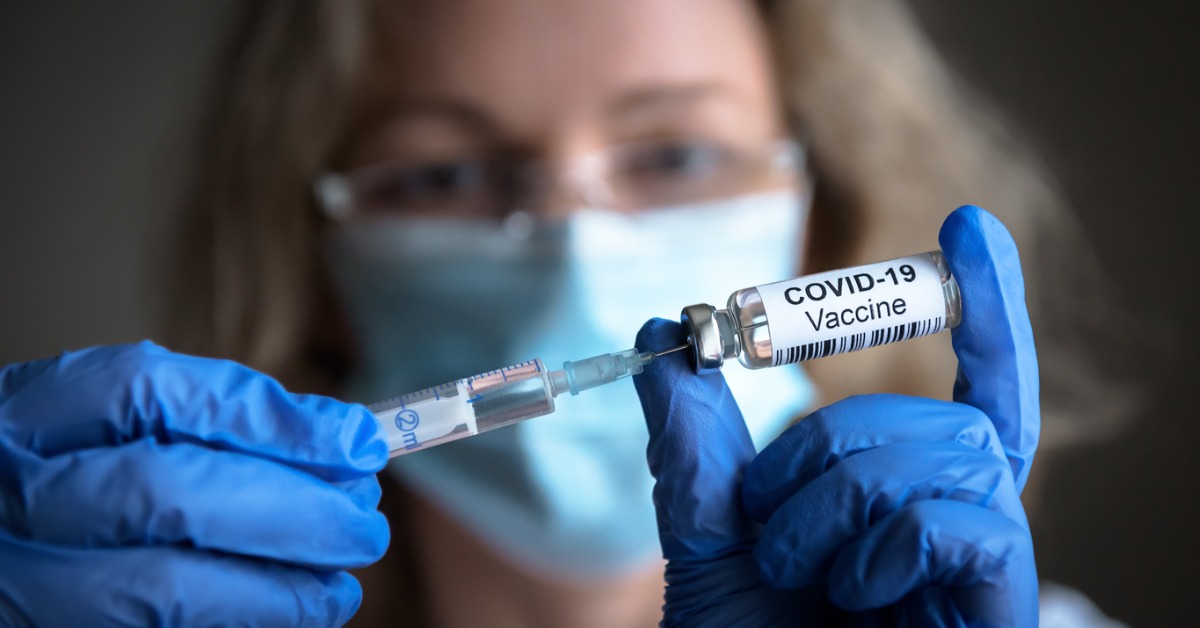 Hvis man ikke vil lade sig vaccinere, byder internettet påp staduig flere muligheder for at købe sig et falsk coronapas, fortæller Check Point Software.