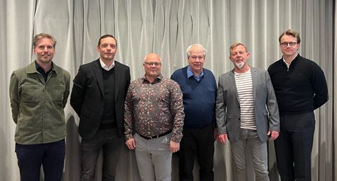 På plats när förvärvet formellt genomfördes idag. Från vänster Patrik Tidebrant (Great Security), Pontus Skårner (Great Security), Daniel Johansson (Vadsbolarm), Bo Richardson (Vadsbolås/Vadsbolarm), Kenneth Holmberg (Great Security) och Falk Wahlström (MVI).