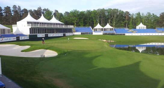 Säkerhetstältet kommer locka golfintresserat säkerhetsfolk till VIP-platser invid det 18:de hålet under Nordea Masters. Säkerhetstältet kommer locka golfintresserat säkerhetsfolk till VIP-platser invid det 18:de hålet under Nordea Masters