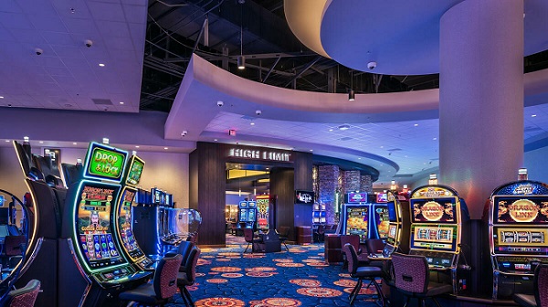 Today, the new Casino has over 800 Hanwha Techwin cameras, including the XNV-8080R, PNV-9080R, and PNF-9010R models. Today, the new Casino has over 800 Hanwha Techwin cameras, including the XNV-8080R, PNV-9080R, and PNF-9010R models.