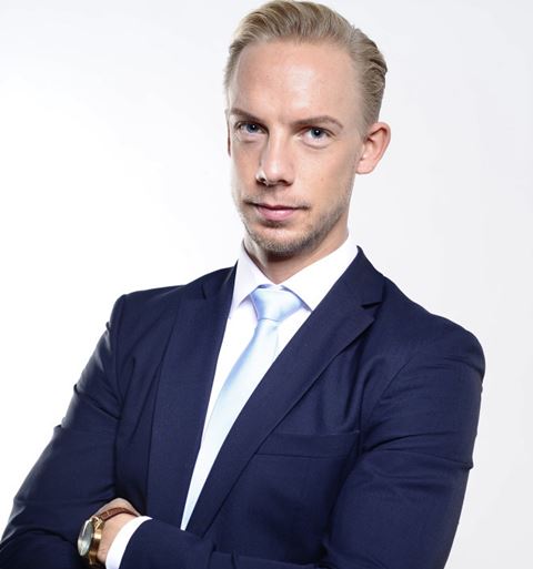DCIM-priset är ett bevis för att vi ligger i framkant i utvecklingen av avancerade lösningar för framtidens datacenter, hävdar Charlie Timmermann, VP för affärsområdet IT Business Sverige. DCIM-priset är ett bevis för att vi ligger i framkant i utvecklingen av avancerade lösningar för framtidens datacenter, hävdar Charlie Timmermann, VP för affärsområdet IT Business Sverige.