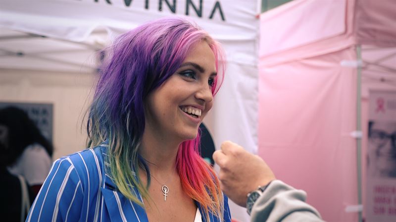 Linnéa Claeson, handbollsspelare, var en av de som svarade på Securitas säkerhetsfrågor i Almedalen. . Foto: Securitas Sverige