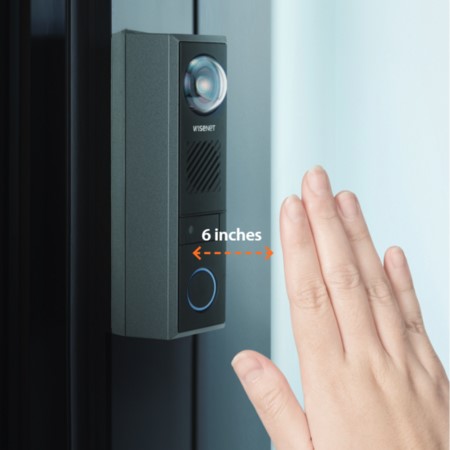 Uri Guterman, Head of Product & Marketing at Hanwha Techwin Europe, “The TID-600R intercom is the first product of its kind in the Hanwha Techwin portfolio bringing our market-leading camera and video analytics technologies to an intercom product."