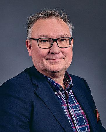 You simply cannot maintain security with a proprietary system. The pace of development is just too fast,” says Robert Jansson.