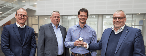 På billedet ses fra venstre: Peter Oppelstrup, Country Manager, Weidmüller Danmark, Henrik Lykke Lilleholt og Jan Bezzelt, hhv. kategorichef og produktchef, Lemvigh-Müller, samt ﻿Jens Jørgen Jensen, Business Development Manager, Weidmüller Danmark.