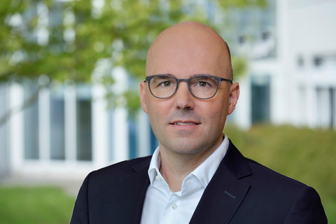 Det glæder mig, at vi nu yderligere kan styrke vores muligheder for at innovere og tilbyde de bedste online betalingsløsninger i Finland, siger Robert Hoffmann, CEO Nets Merchant Services.