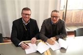 fra venstre:  Espen W. Knudsen, administrerende direktør Stanley Security AS Åke Appelquist, underdirektør drift og vedlikehold, Universitetet i Oslo