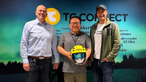 Inngår strategisk samarbeid: Kristian Bjerregård og Espen Winther Nyrud i TC Connect, sammen med Erik Hegbom i Sweet Protection. Foto: TC Connect AS Inngår strategisk samarbeid: Kristian Bjerregård og Espen Winther Nyrud i TC Connect, sammen med Erik Hegbom i Sweet Protection.