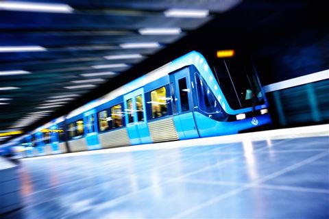 Bland klagomålen finns resenärer som menar att de blivit puttade ur en vagn, bortsläpade från perrongen, nedbrottade, satts i handfängsel och misshandlats. Bland klagomålen finns resenärer som menar att de blivit puttade ur en vagn, bortsläpade från perrongen, nedbrottade, satts i handfängsel och misshandlats.